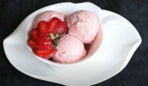 Strawberry Ice cream platter